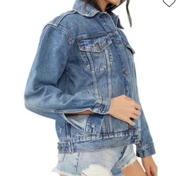 FREE PEOPLE We The FREE Jolene Trucker Oversized Denim Jean Jacket, Size XS - Picture 1 of 15